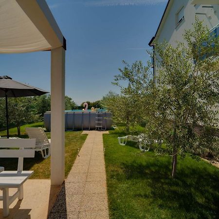 Black Diamond Apartment Vilanija Esterno foto