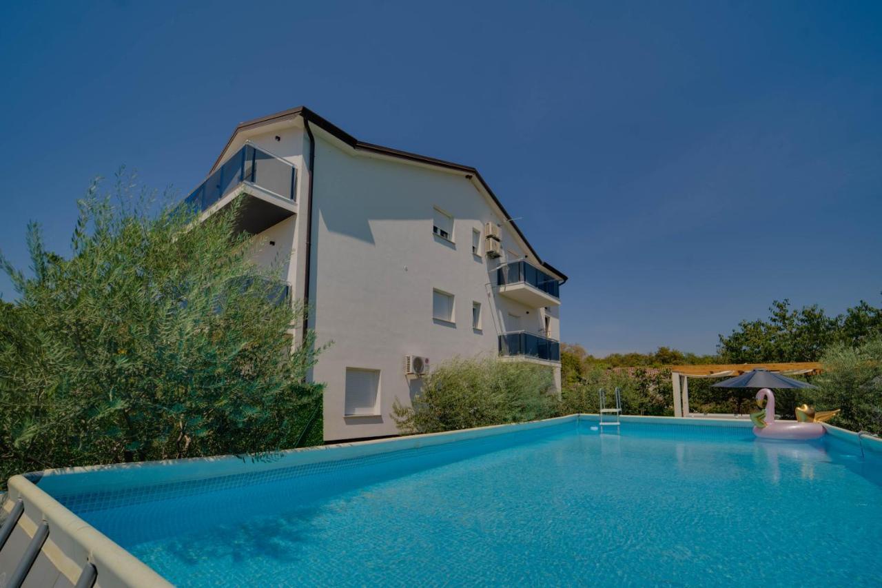 Black Diamond Apartment Vilanija Esterno foto