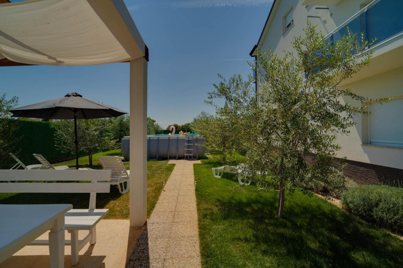 Black Diamond Apartment Vilanija Esterno foto
